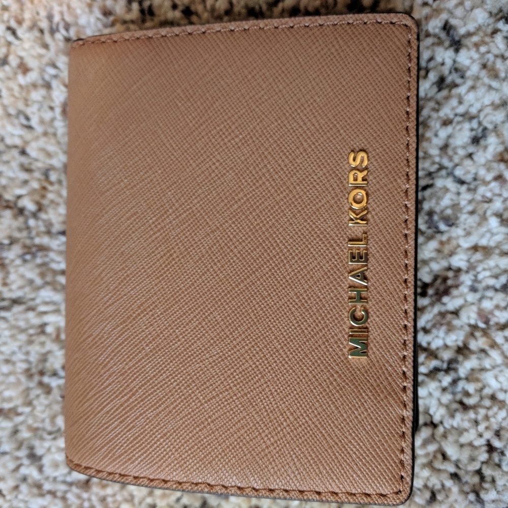 NWT Michael Kors Wallet